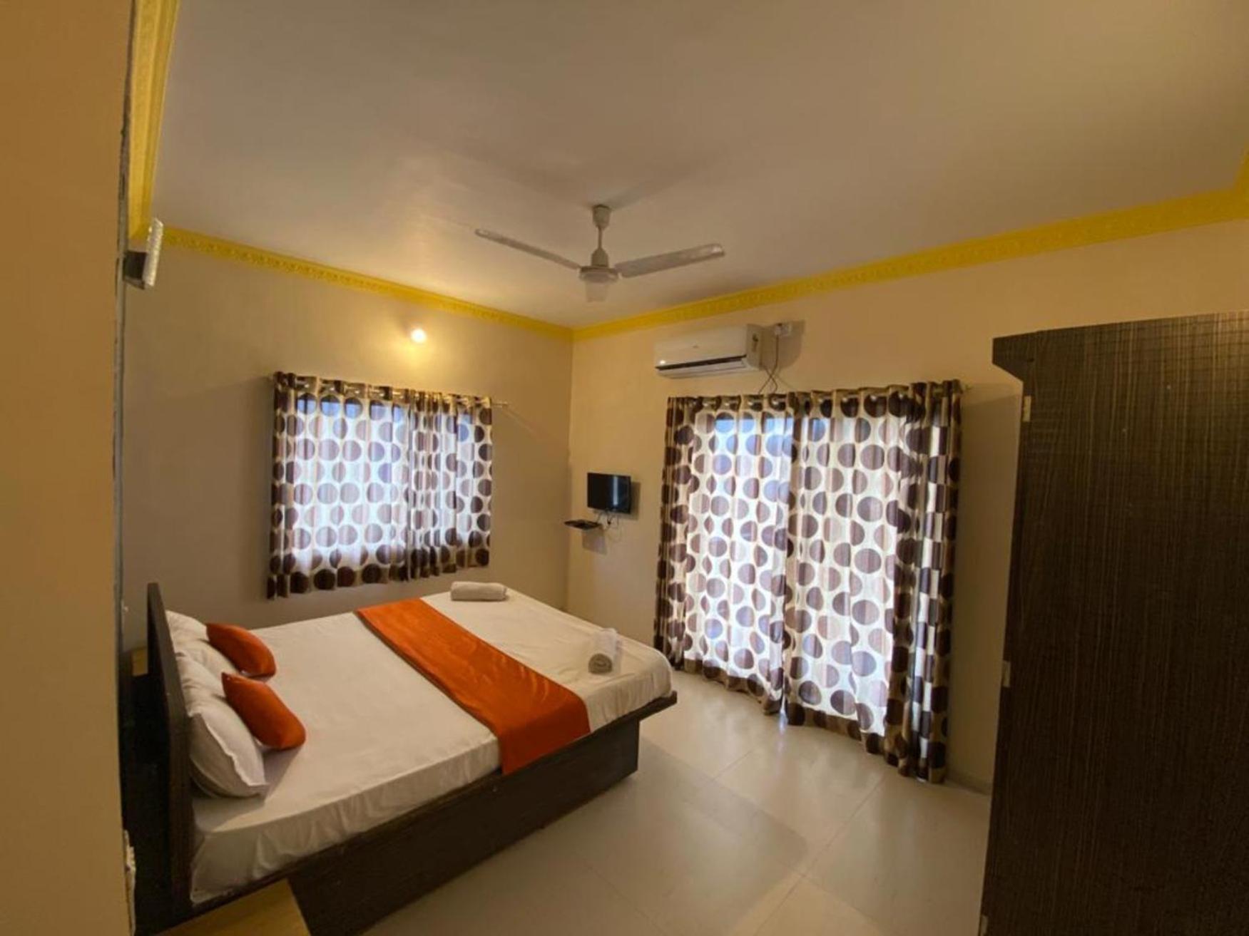 Hotel Twilight House Mahabaleshwar Bagian luar foto