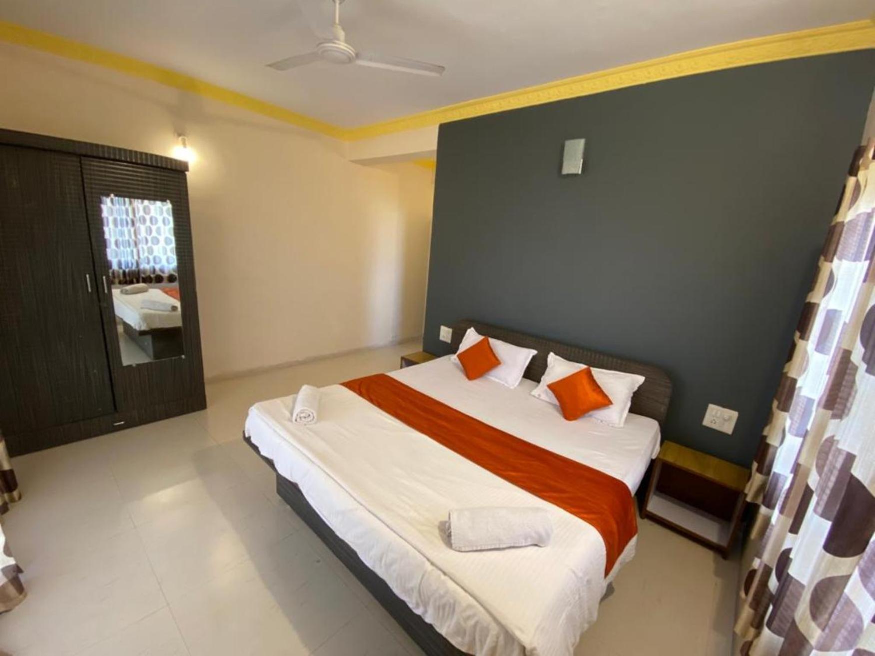 Hotel Twilight House Mahabaleshwar Bagian luar foto